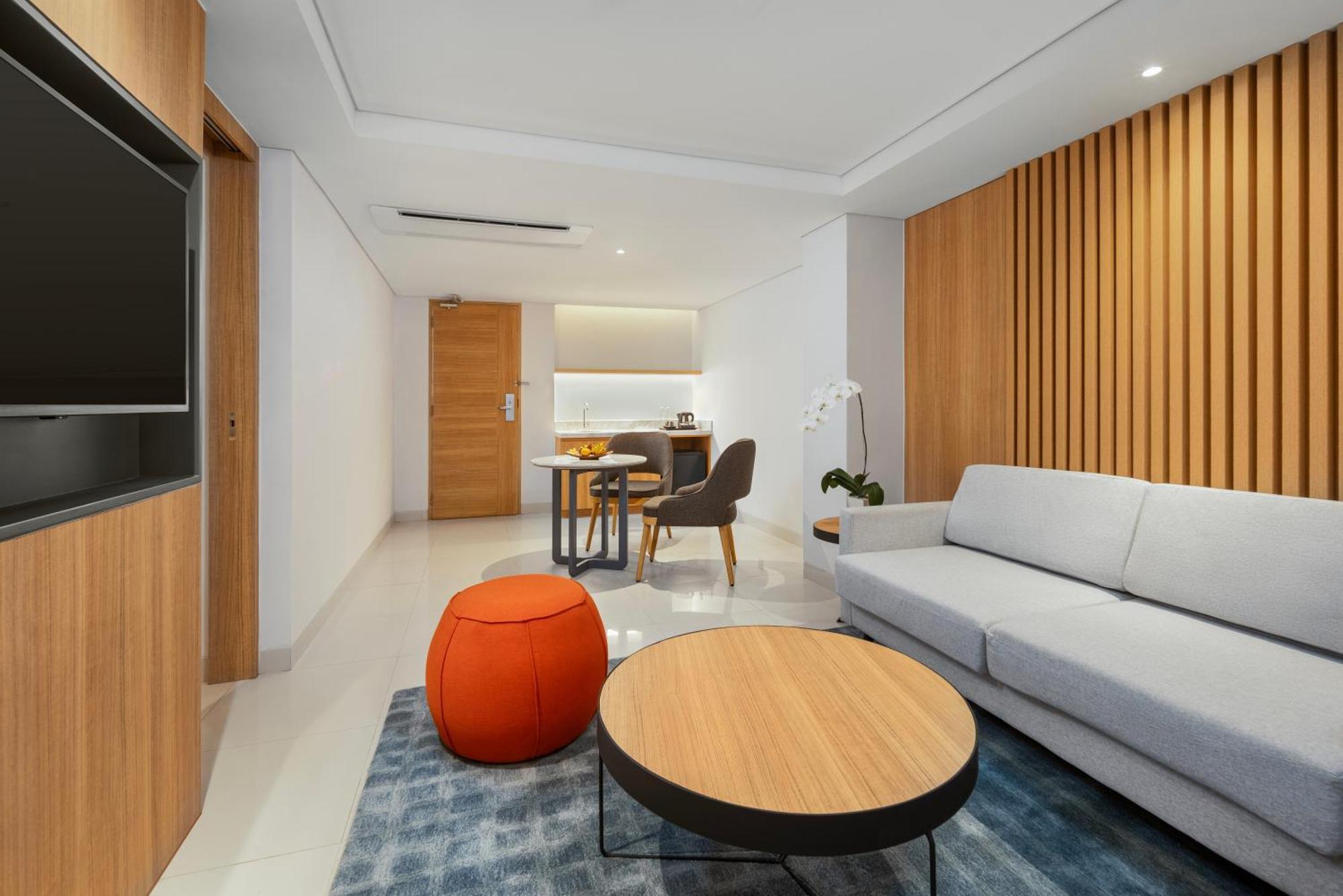 Holiday Inn Express Bali Sunset Road By Ihg Kuta Lombok Kültér fotó