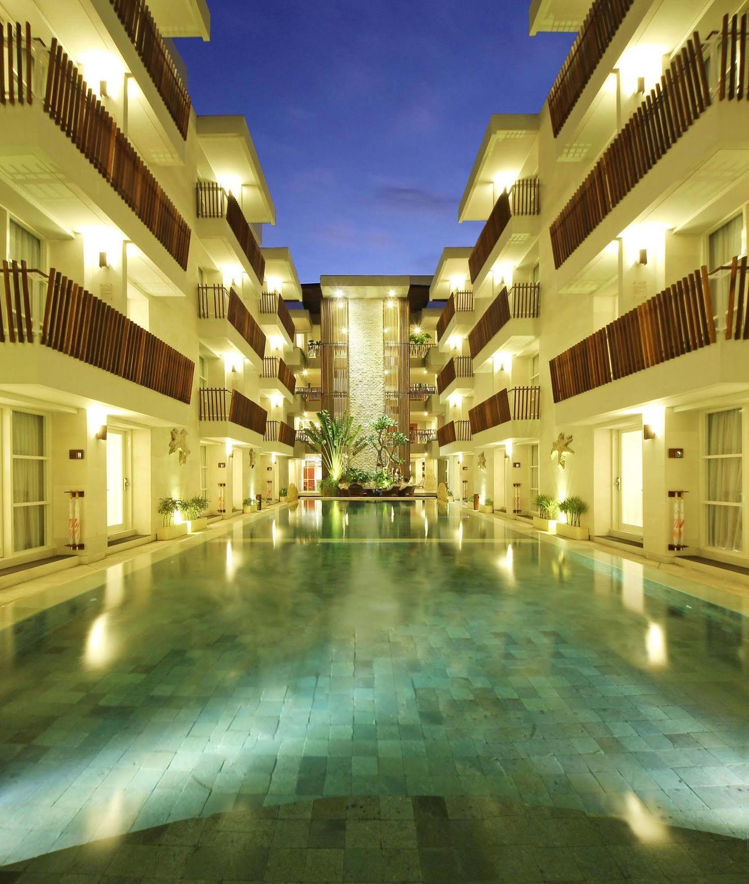Holiday Inn Express Bali Sunset Road By Ihg Kuta Lombok Kültér fotó